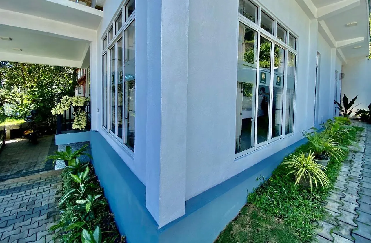 Mountain White Villa By Sunrise Kandy