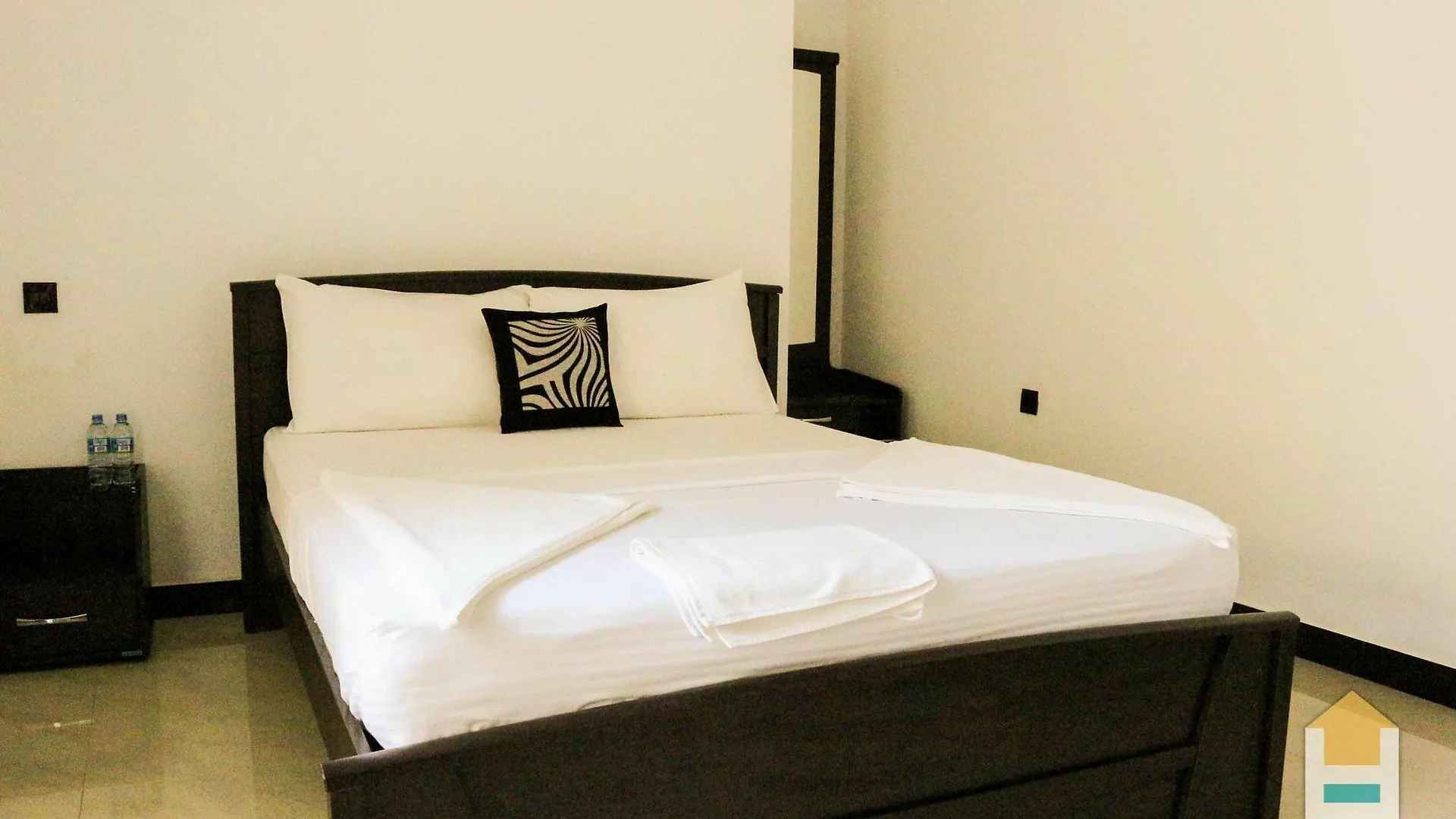 Mountain White Villa By Sunrise Kandy
