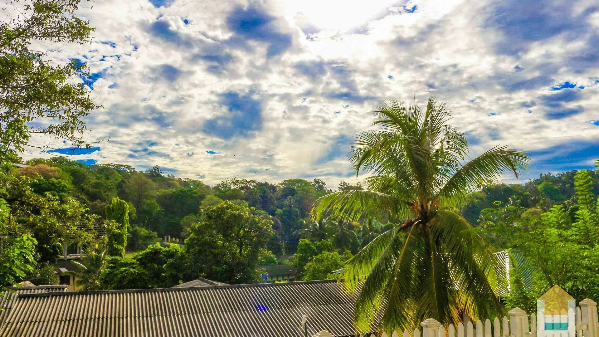 Mountain White Villa By Sunrise Kandy